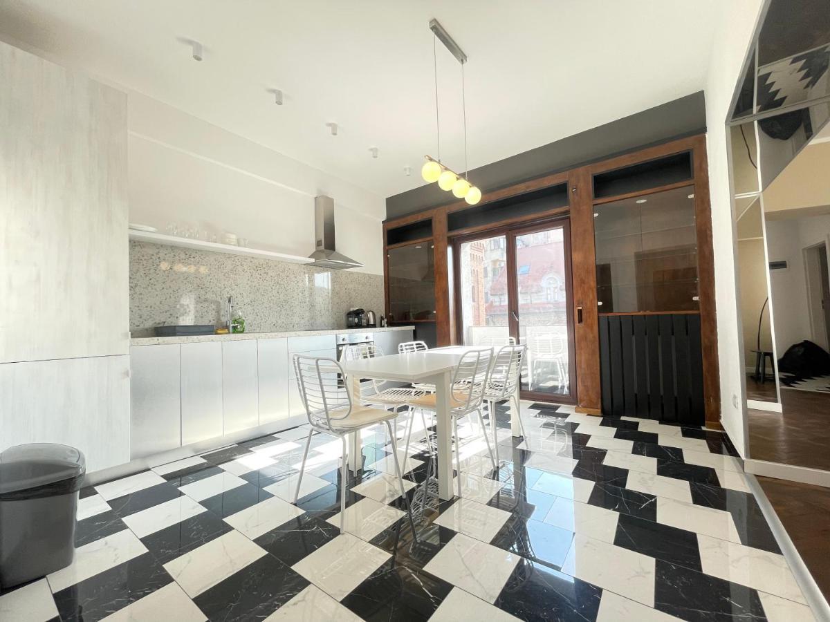 Elegant Two Bedrooms Apartment Бухарест Екстер'єр фото